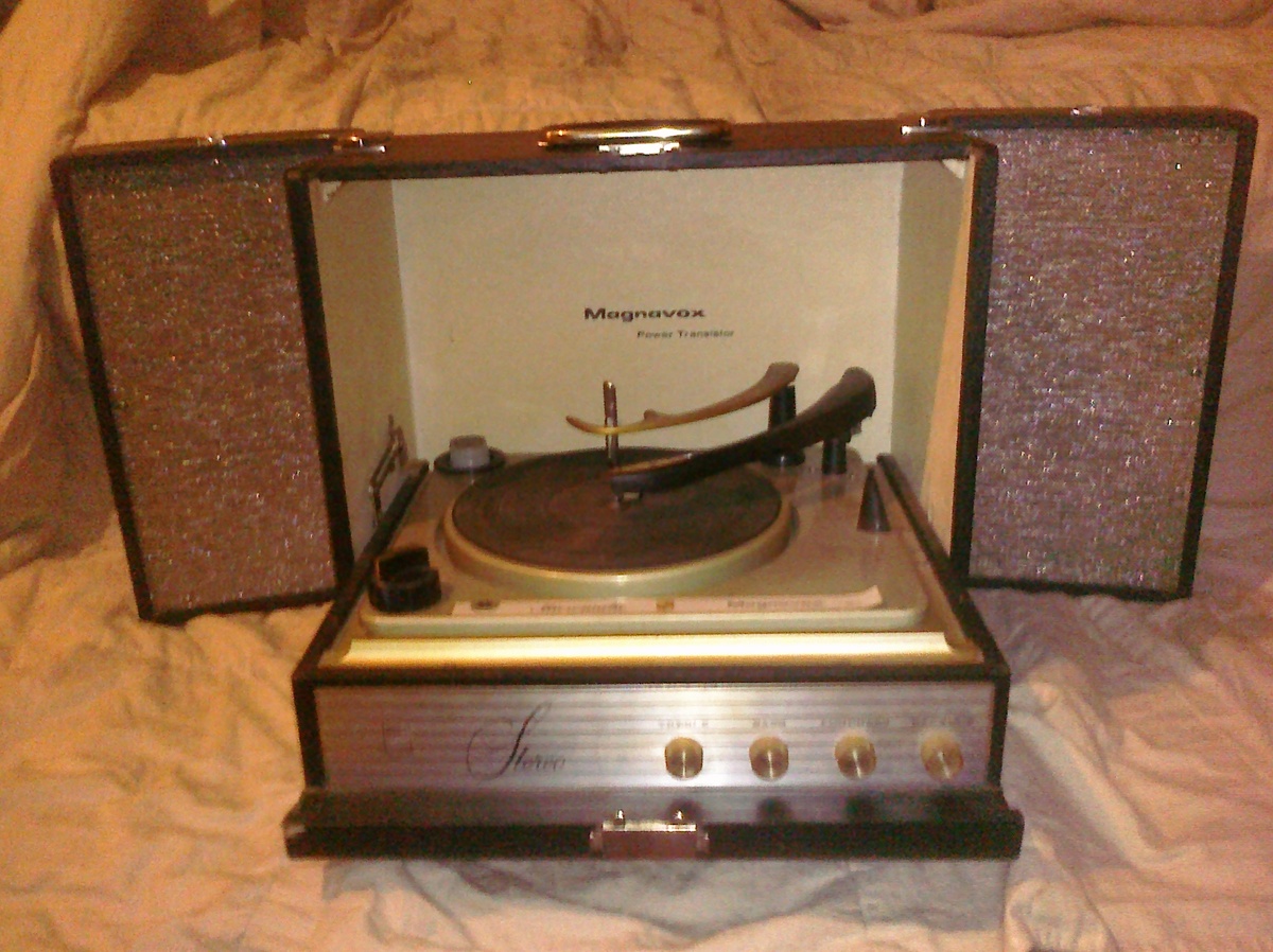 Magnavox Record Player